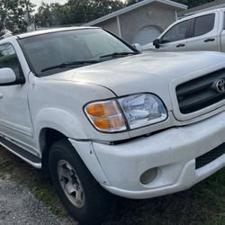 2002 Toyota Sequoia- 8 Seater