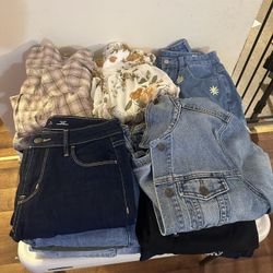 Women’s Clothes 