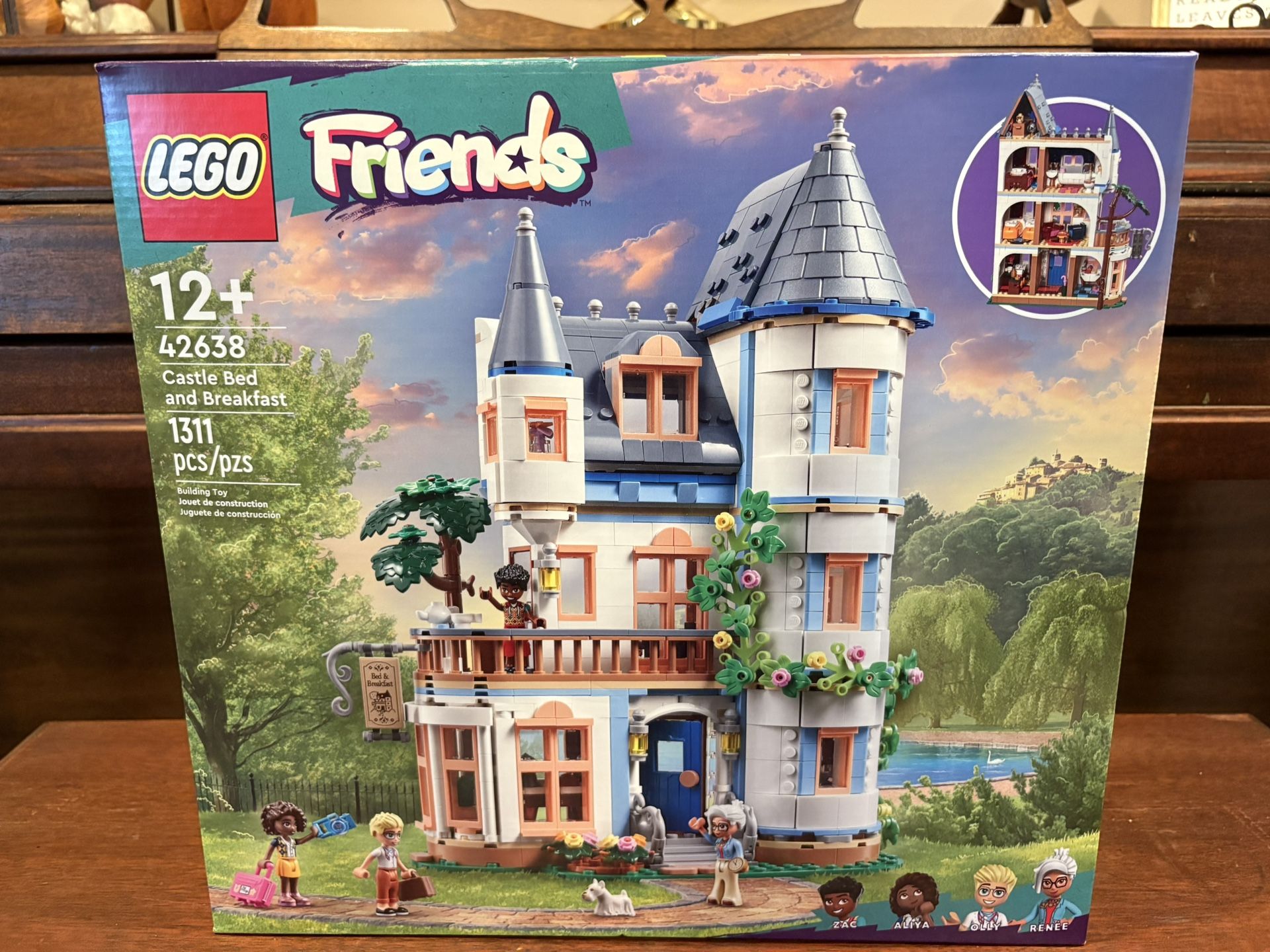 LEGO Friends Castle Bed and Breakfast 42638, NEW Sealed