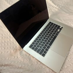 FOR SALE: 2024 15.3” MacBook Air M3 – Starlight, Excellent Condition + AppleCare+