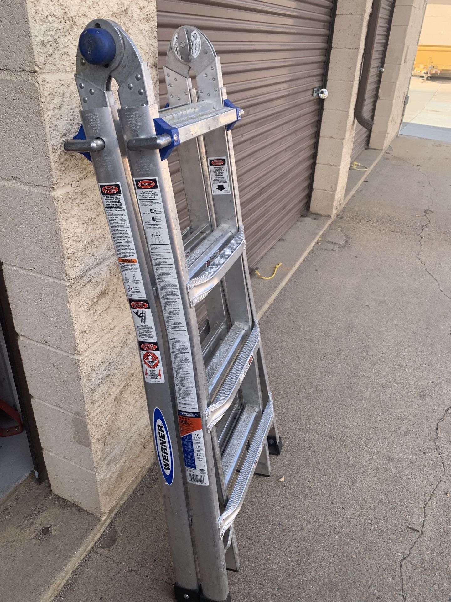 Escalade De Alumnio.