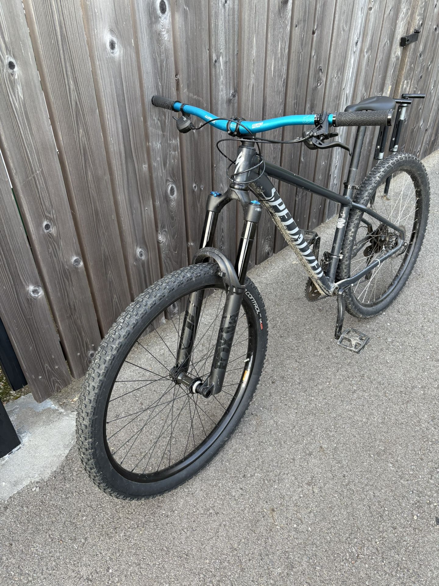 Specialized Mountain Bike Size M