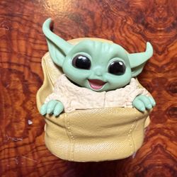 Star Wars Mandalorian Bounty Collection Baby Yoda Grogu in Backpack 2.5" Figure