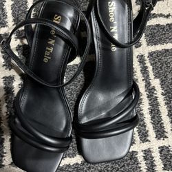 Black Heels 6.5