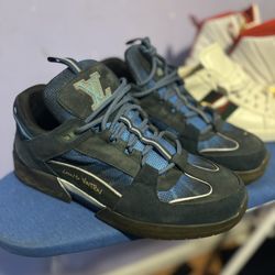 Louis Vuitton Sneakers 9.5