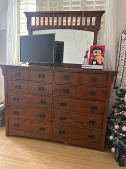 🎄bedroom furniture 🎄