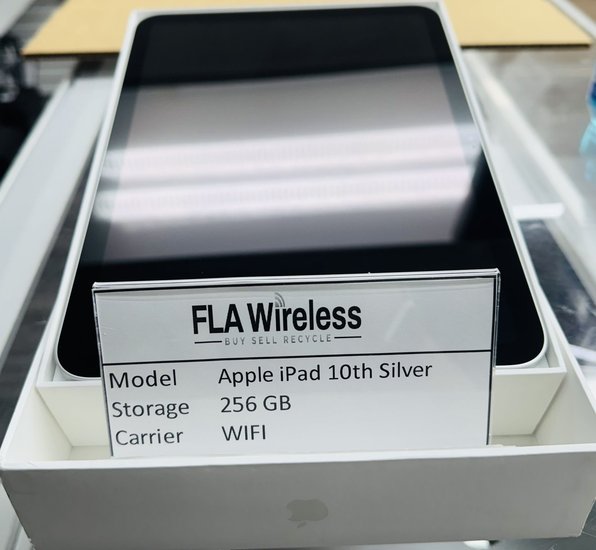 Apple iPad 10th 256GB Silver
