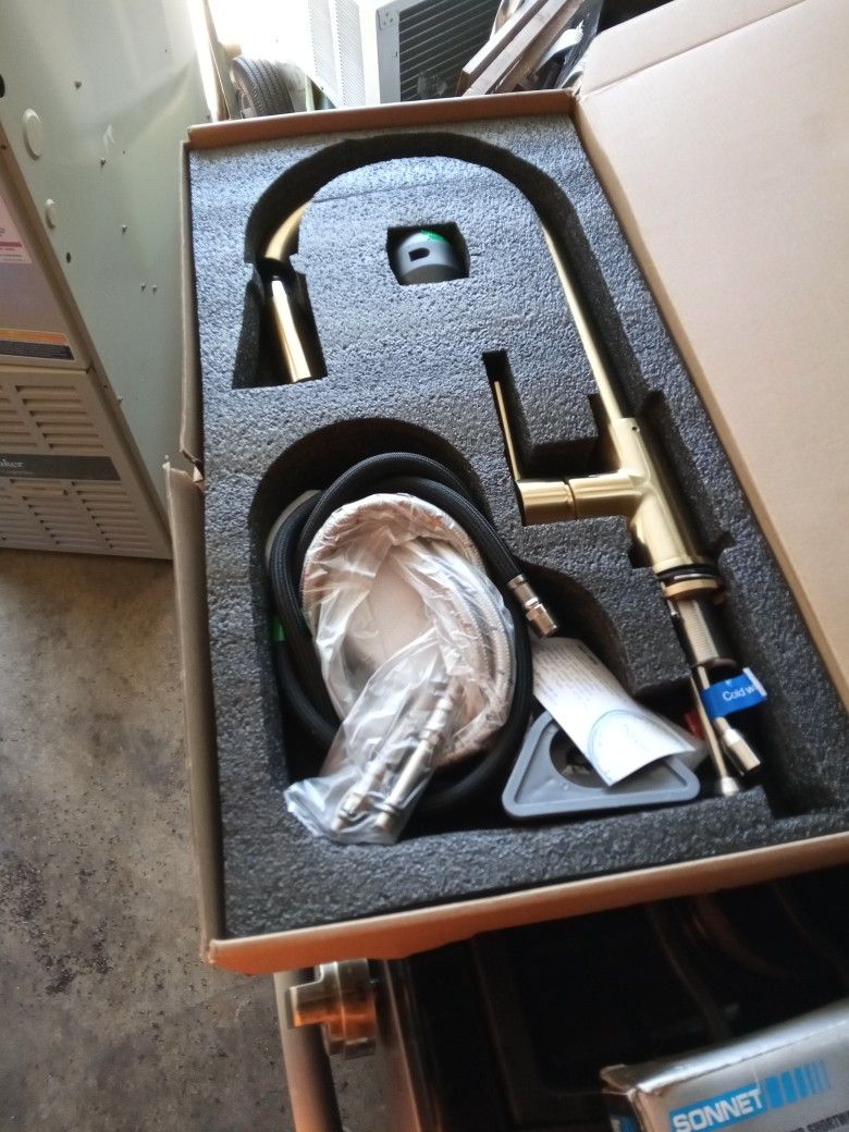 Brand New Kitchen Fauces Gold-plated 120 Dollars Or Best Offer