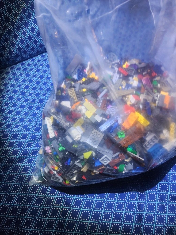 9 Lb pounds of Lego construction parts without minifigures or manuals used