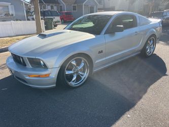 Ford Mustang V8 five speed
