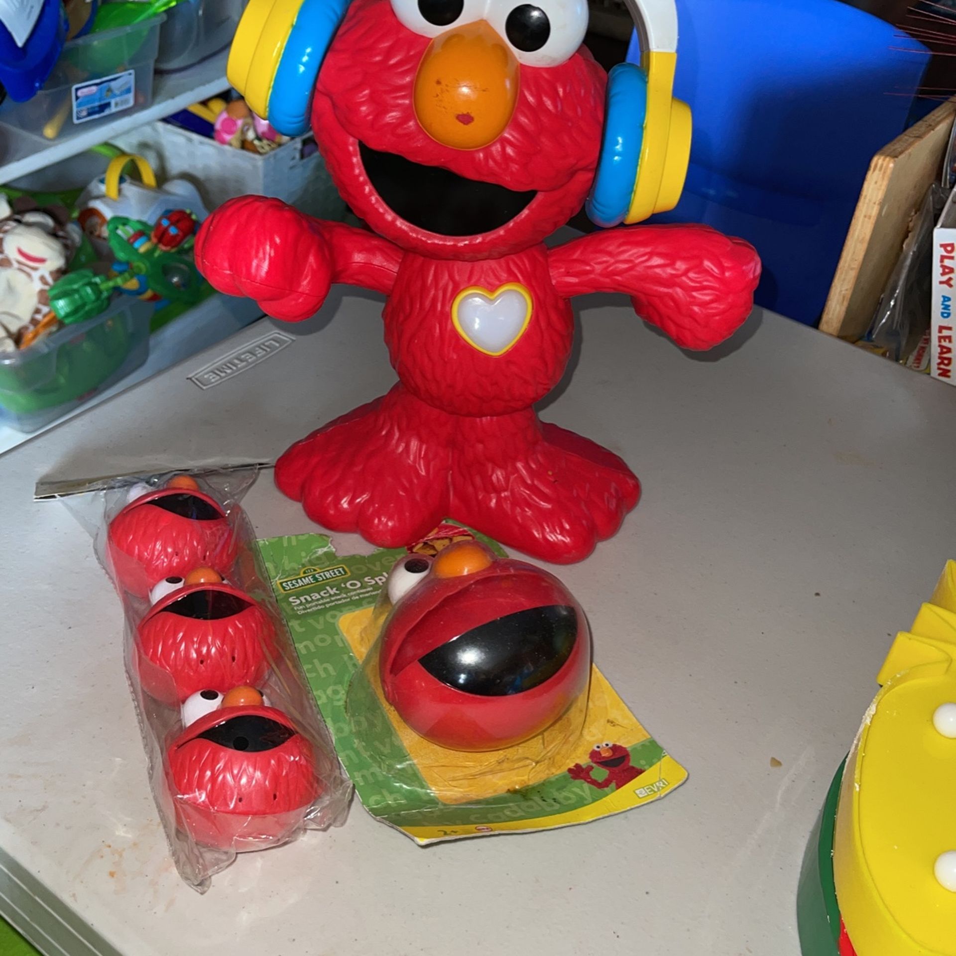 Elmo Sings And Brand Snack Containers Lot 