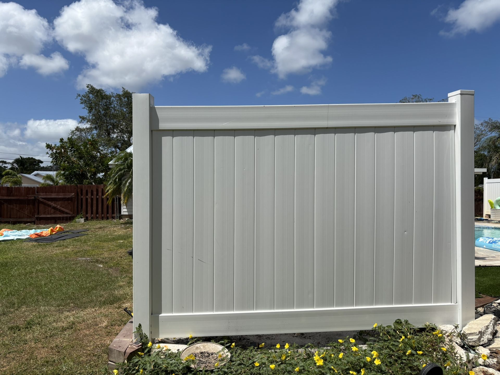 70ft Of White Vinyl Privacy Fence