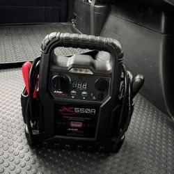 Jump Starter Air Compressor Power Bank Jump-N-Carry JNC550A 