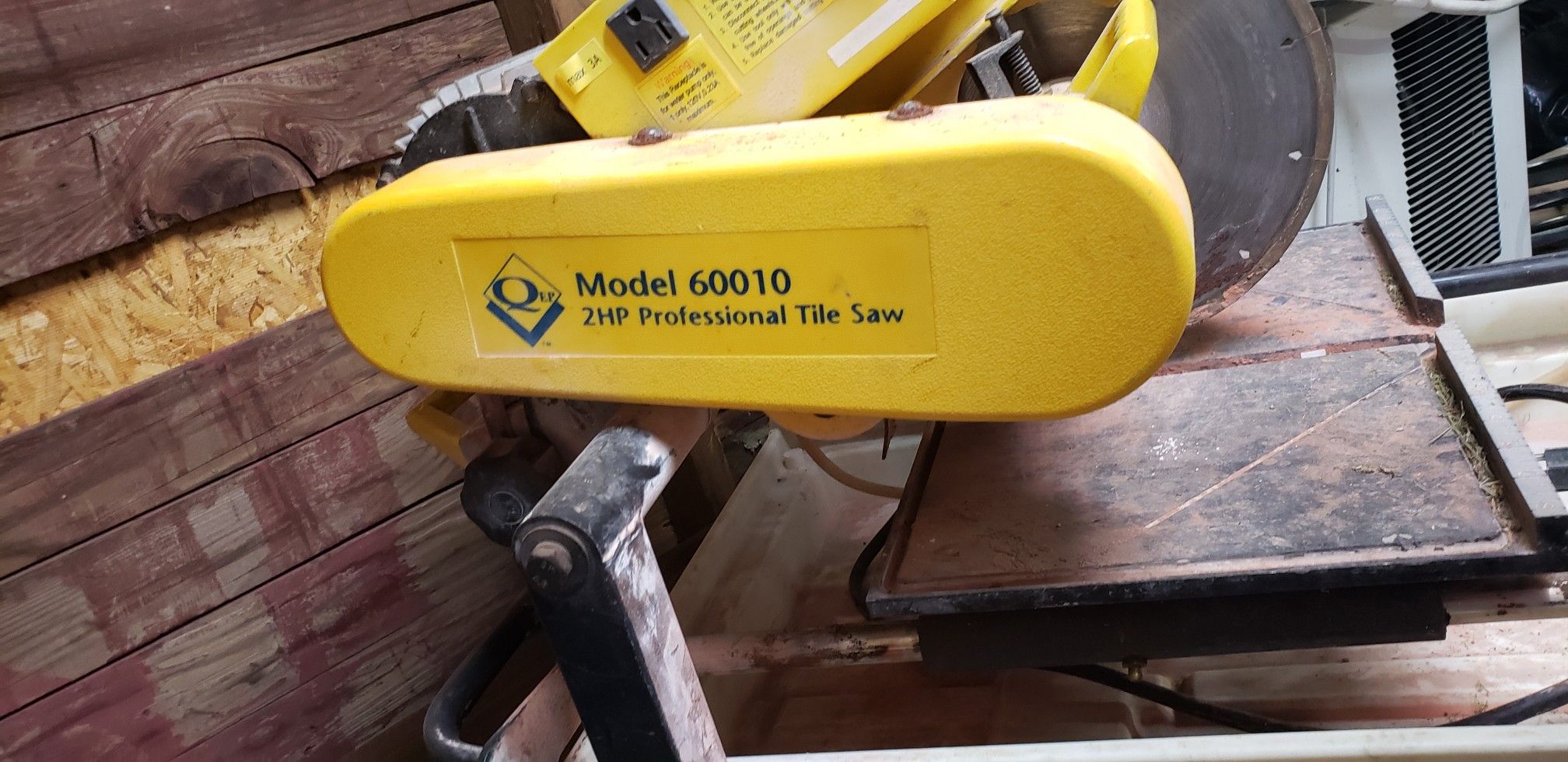 QEP Model 60010 Wet Tile Saw for Sale in Edgewood, WA OfferUp