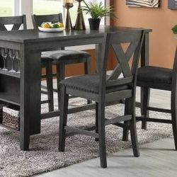 Dining Table With 4   Chairs 