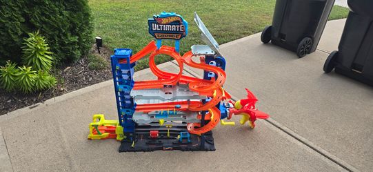 Hot Wheels Ultimate Garage Playset