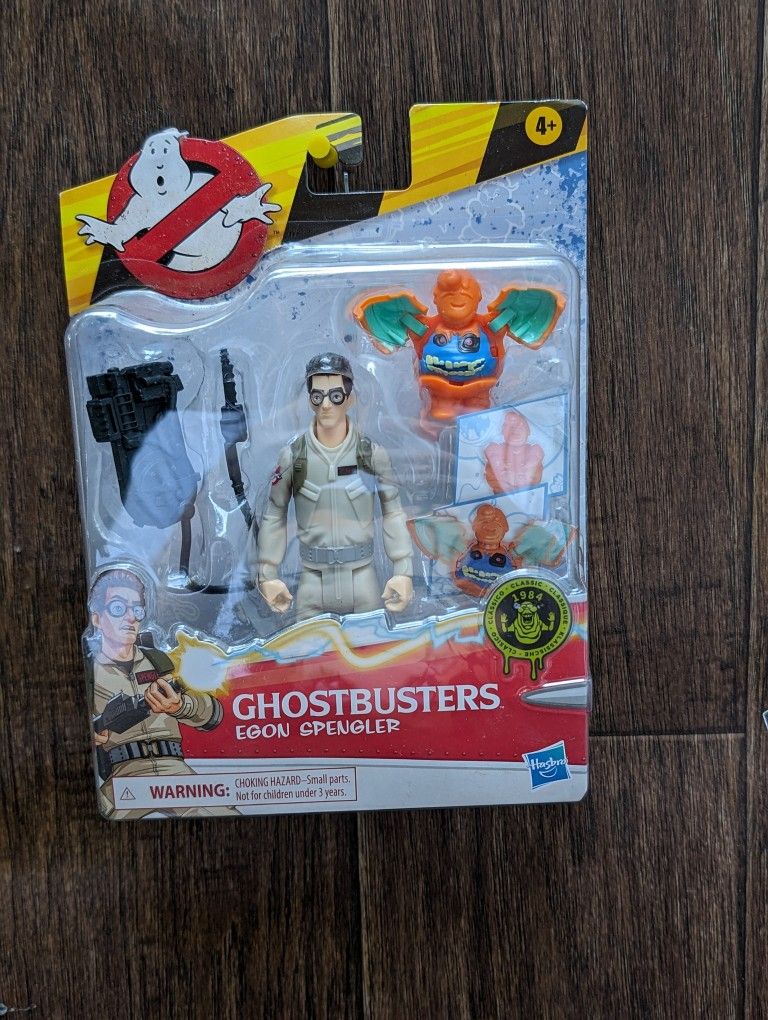 NIB Hasbro Ghostbusters Egon Spengler Figure with Interactive Ghost Figure 