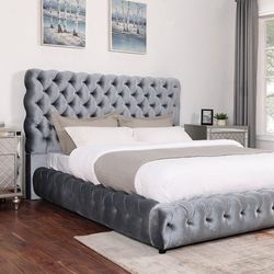 Flory Gray King Upholstered Platform Bed / Mattress Included      Cama Medida King Size  Color Gris / Colchon Incluido  