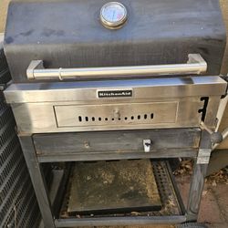 BBQ Smoker