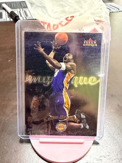 Kobe Bryant Fleer Mystique Basketball Card