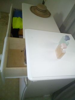 Dresser made in Canada