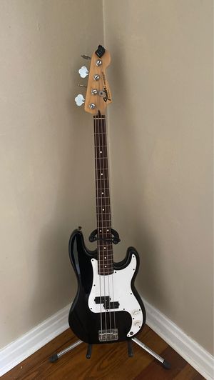 Photo Fender mim precision bass and hard case