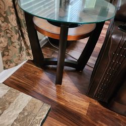 Coffee table With Matching end Tables