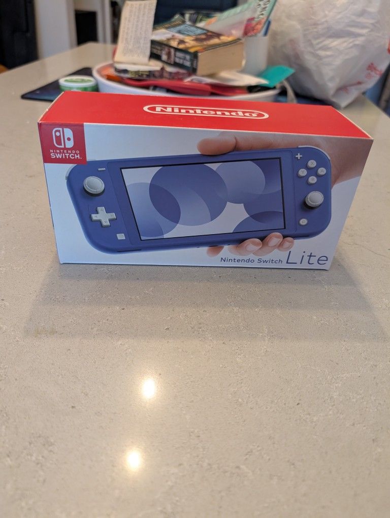 New Switch Lite (blue)