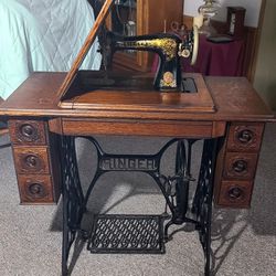 1884 Rare Prestine Fancy SINGER treadle Seeing Machine