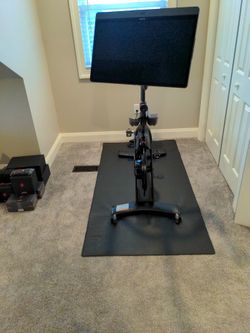 2021 Peloton Bike Plus Good Condition 23.8 Screen with Shoes and Mat - Mt. Lebanon, PA