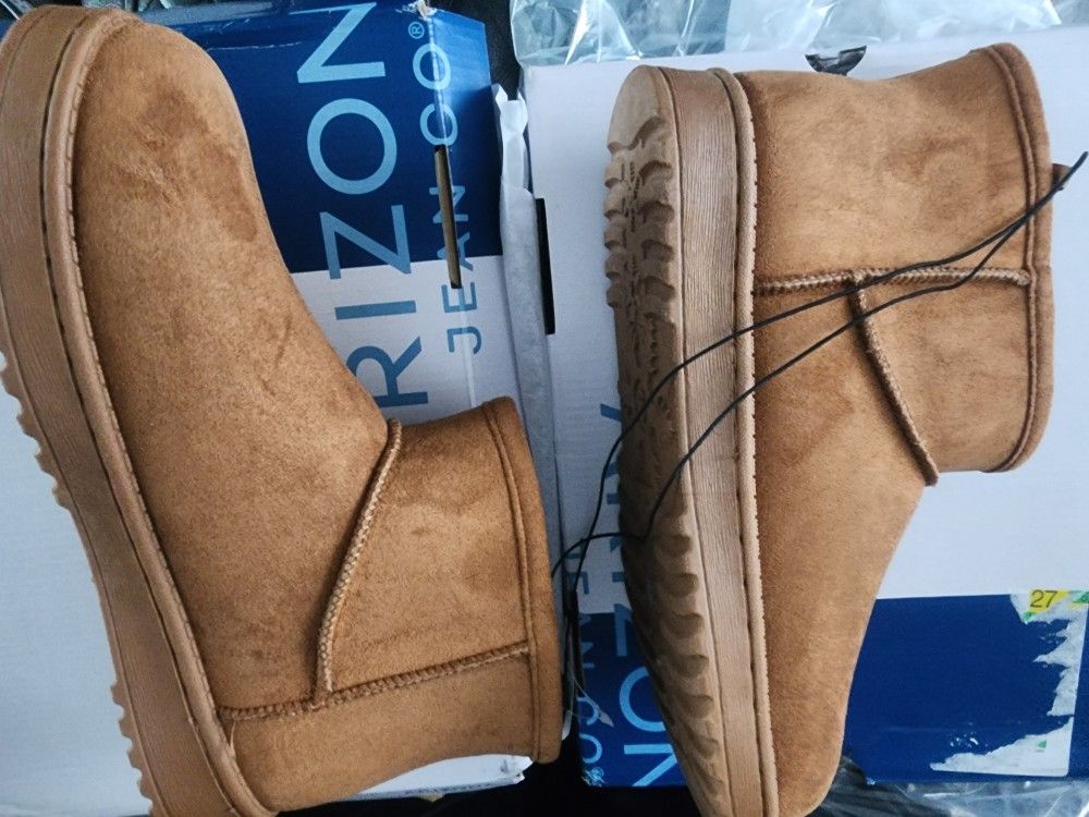 Women's Boots Size 9 New