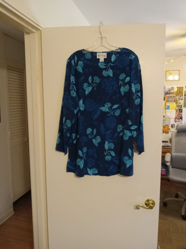 Diane Von Furstenberg Silk Tunic Size MEDIUM