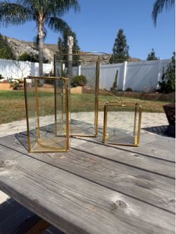 Glass centerpiece lantern/vase