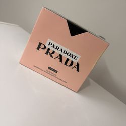 PRADA PARADOXE 
