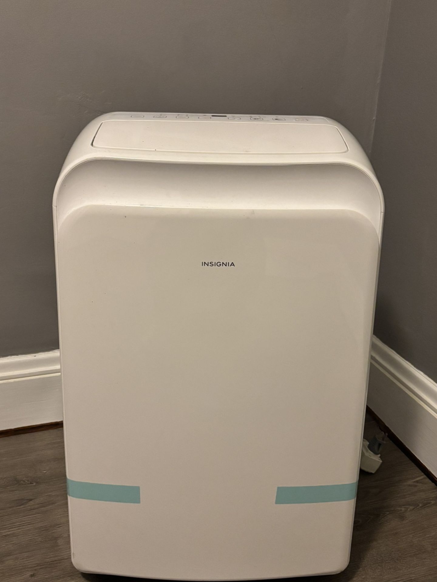Insignia 300 Sqft 12,000 BTU