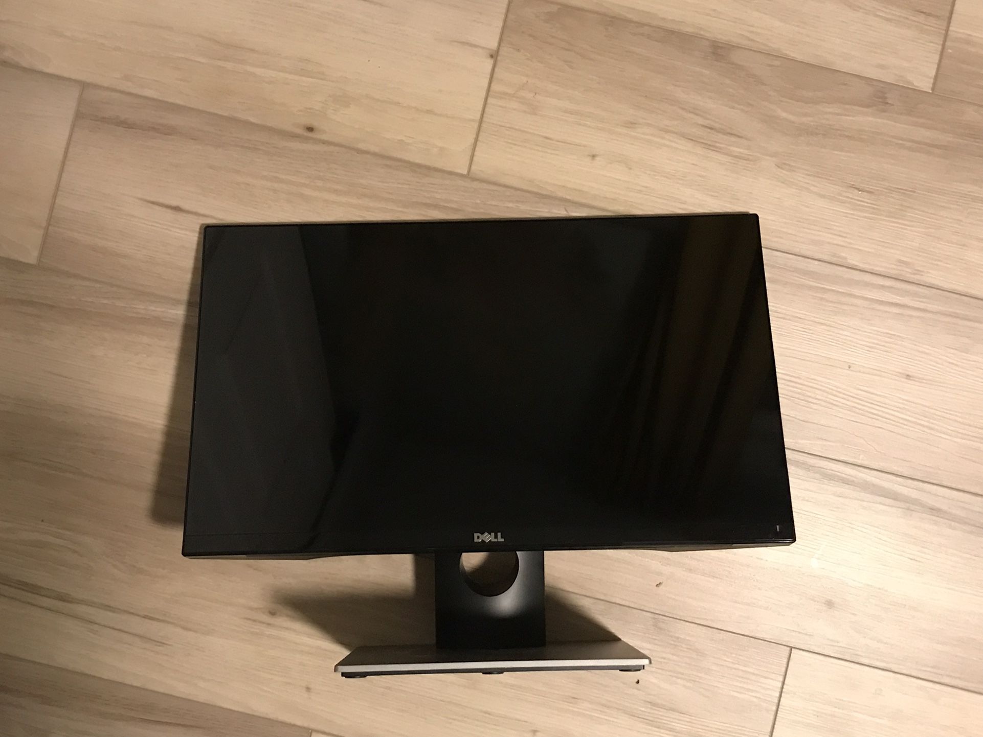 Dell Monitor 30$ With An Hdmi Adapter