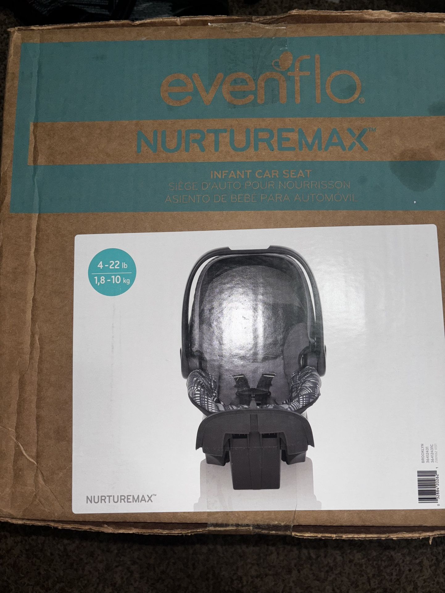 BRAND NEW CARSEAT