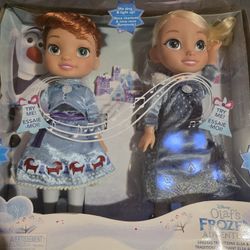 Disney Olafs Frozen Adventure Singing Traditions Elsa & Anna Doll Music & Lights