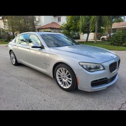 2015 BMW 750