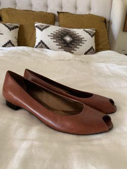 Antonio Melani leather peep toe “flats” size 7.5