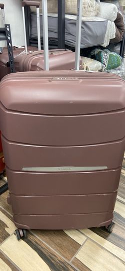 Samsonite Hardside Spinner Suitcase in Rose Gold