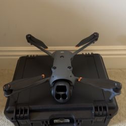 DJI Mavic 4 Pro Fly More Combo w/ accessories 