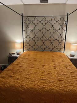 Queen Canopy Bed + ZINUS 12” Mattress