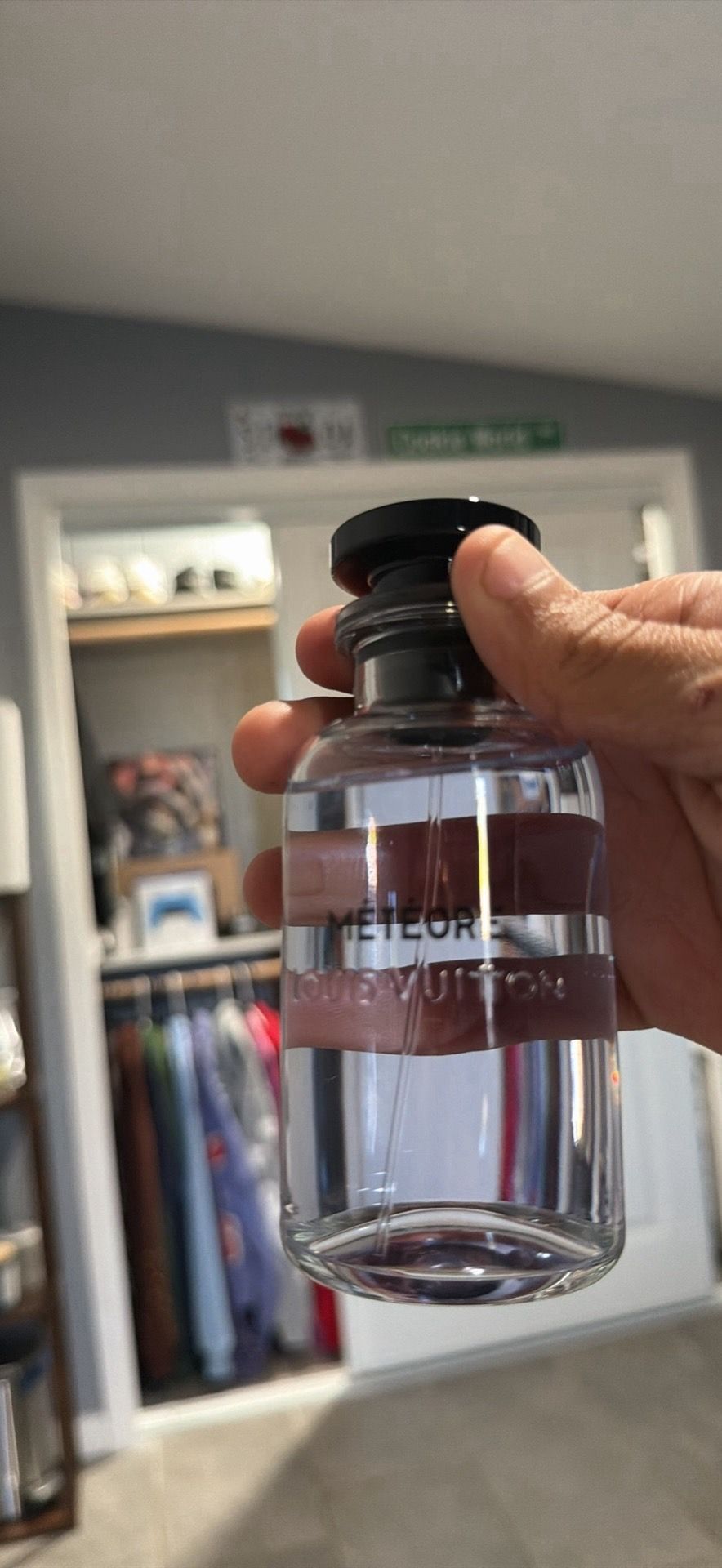 LV cologne