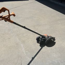Black+Decker Electric Lawn Edger