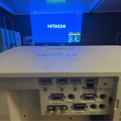 Hitachi video projector HDMI 5000 lumens