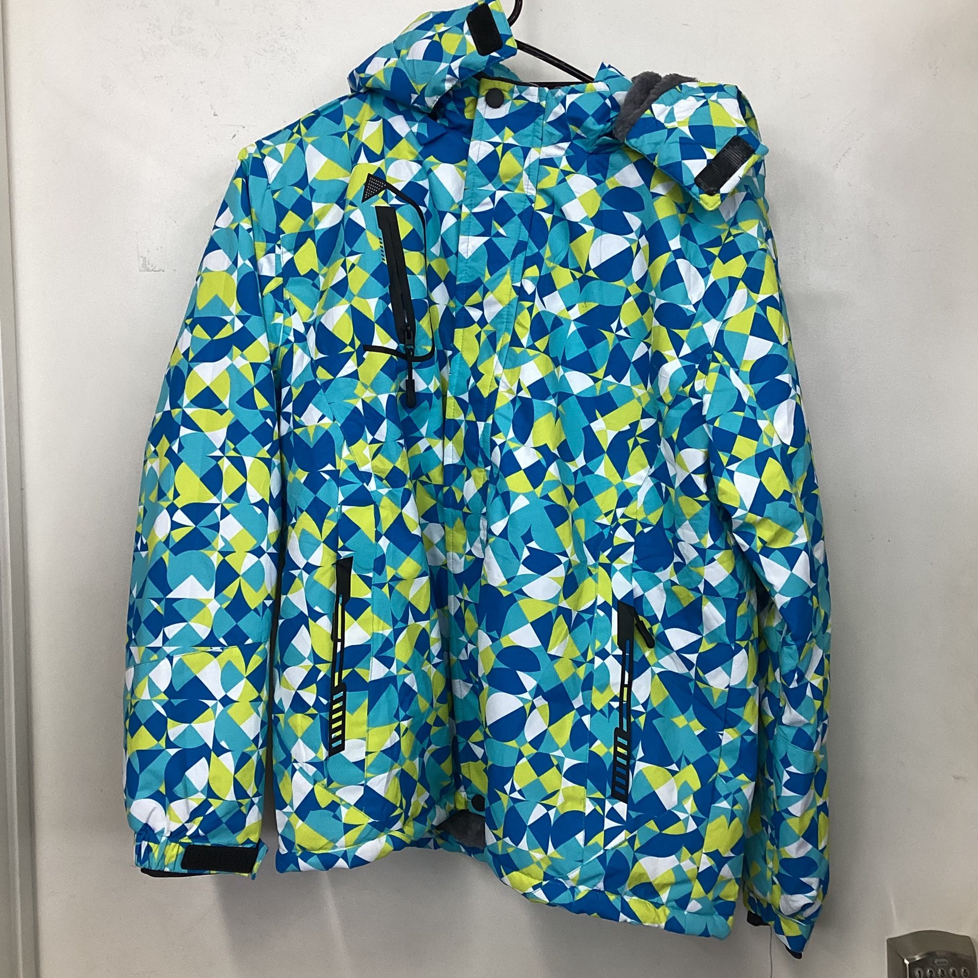 Snowboarding Jacket Size: 14-16