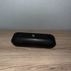 Beats Pill 