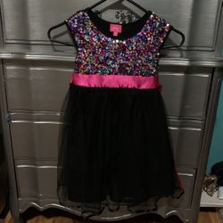 Girls size 6 Dress 