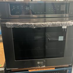 New LG 30 in. Single Electric Wall Oven With Convection in the Back Stainless Steel